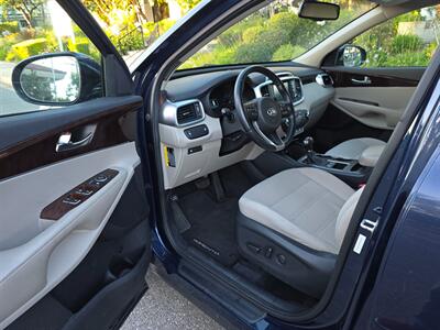 2017 Kia Sorento LX - Photo 9 - Thousand Oaks, CA 91360