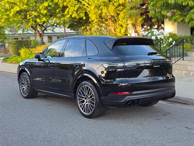 2023 Porsche Cayenne Platinum   - Photo 5 - Thousand Oaks, CA 91360