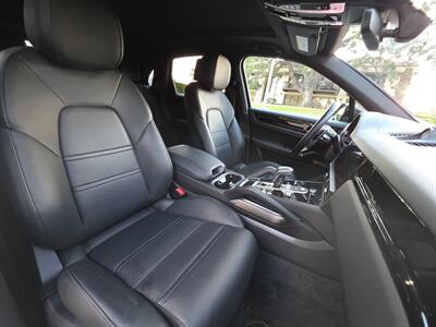 2023 Porsche Cayenne Platinum   - Photo 16 - Thousand Oaks, CA 91360