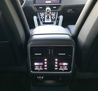 2023 Porsche Cayenne Platinum   - Photo 31 - Thousand Oaks, CA 91360