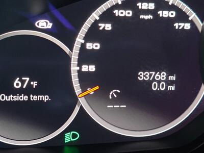 2023 Porsche Cayenne Platinum   - Photo 25 - Thousand Oaks, CA 91360