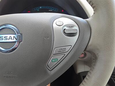 2013 Nissan LEAF S   - Photo 30 - Thousand Oaks, CA 91360