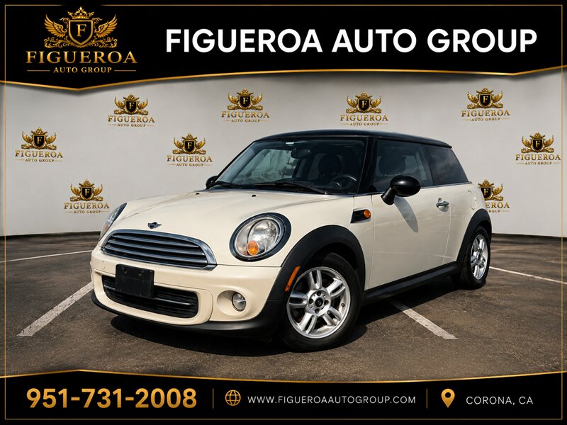 2013 MINI Hardtop Cooper  