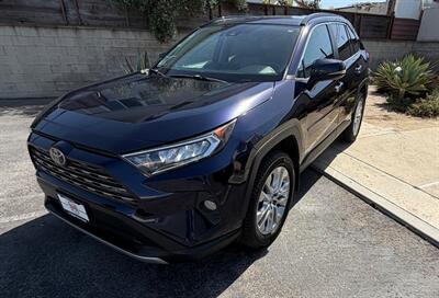 2019 Toyota RAV4 Limited   - Photo 10 - Costa Mesa, CA 92627