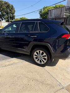 2019 Toyota RAV4 Limited   - Photo 8 - Costa Mesa, CA 92627