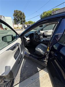 2019 Toyota RAV4 Limited   - Photo 11 - Costa Mesa, CA 92627