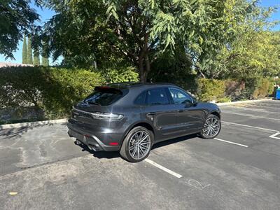2024 Porsche Macan   - Photo 24 - Costa Mesa, CA 92627