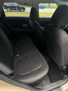 2016 Kia Soul - Photo 10 - Carrollton, GA 30117