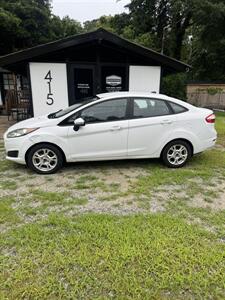 2015 Ford Fiesta SE - Photo 2 - Carrollton, GA 30117