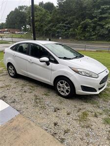 2015 Ford Fiesta SE - Photo 4 - Carrollton, GA 30117