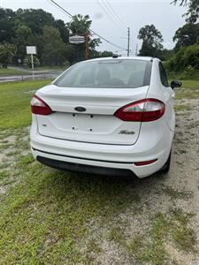 2015 Ford Fiesta SE - Photo 3 - Carrollton, GA 30117
