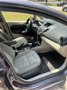 2012 Ford Fiesta SE - Photo 12 - Carrollton, GA 30117