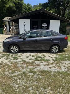 2012 Ford Fiesta SE - Photo 2 - Carrollton, GA 30117