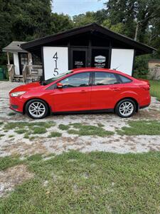 2017 Ford Focus SE - Photo 2 - Carrollton, GA 30117