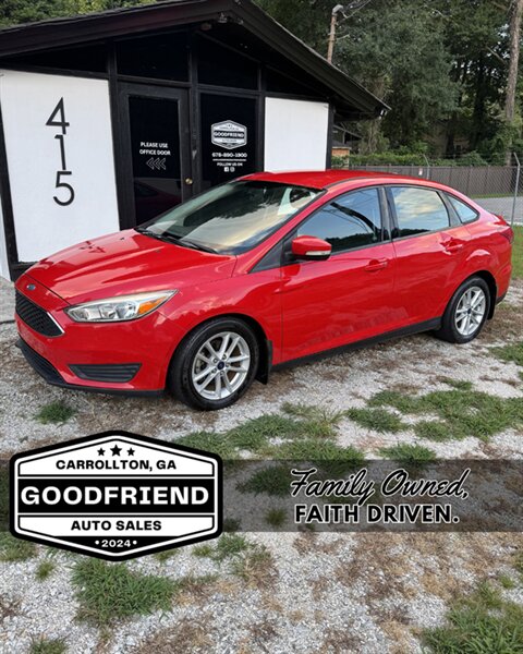 2017 Ford Focus SE   - Photo 1 - Carrollton, GA 30117