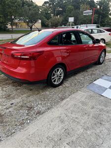 2017 Ford Focus SE - Photo 4 - Carrollton, GA 30117