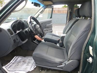 2002 Nissan Frontier Standard - Photo 7 - San Fernando, CA 91340