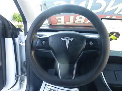 2021 Tesla Model Y Long Range - Photo 33 - San Fernando, CA 91340