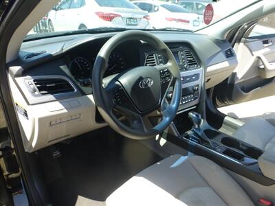 2016 Hyundai SONATA Hybrid SE   - Photo 4 - San Fernando, CA 91340