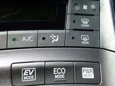 2015 Toyota Prius One   - Photo 41 - San Fernando, CA 91340