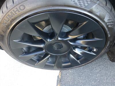 2020 Tesla Model Y Long Range   - Photo 74 - San Fernando, CA 91340