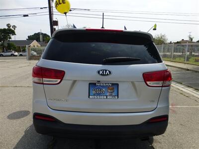 2018 Kia Sorento LX V6   - Photo 3 - San Fernando, CA 91340