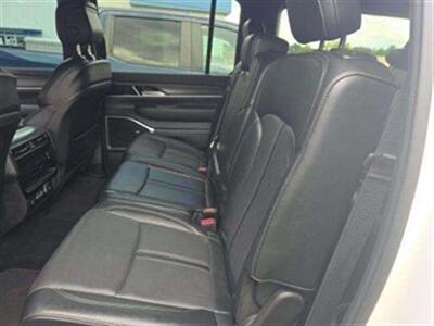 2024 Jeep Wagoneer L Series II   - Photo 16 - Dunnellon, FL 34432