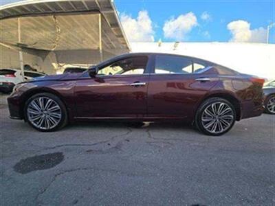 2024 Nissan Altima 2.5 SL - Photo 2 - Dunnellon, FL 34432