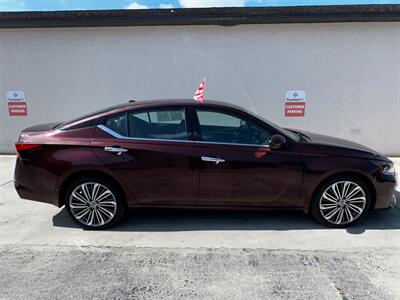 2024 Nissan Altima 2.5 SL - Photo 1 - Dunnellon, FL 34432