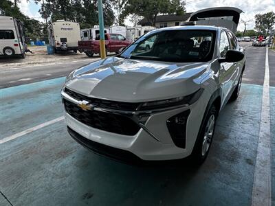 2025 Chevrolet Trax LS   - Photo 5 - Dunnellon, FL 34432