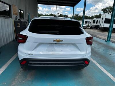 2025 Chevrolet Trax LS   - Photo 3 - Dunnellon, FL 34432