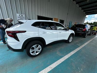 2025 Chevrolet Trax LS   - Photo 2 - Dunnellon, FL 34432