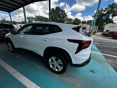 2025 Chevrolet Trax LS   - Photo 4 - Dunnellon, FL 34432