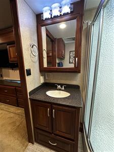 2014 Forest River Birkshire 400QL - Photo 15 - Dunnellon, FL 34432