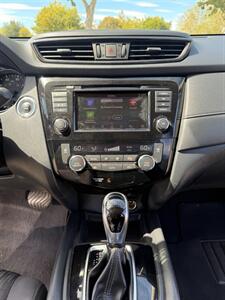 2018 Nissan Rogue SV - Photo 12 - Sacramento, CA 95815