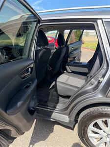 2018 Nissan Rogue SV - Photo 8 - Sacramento, CA 95815