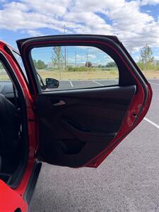 2016 Ford Focus SE   - Photo 14 - Sherwood, OR 97140
