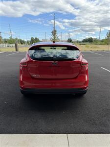 2016 Ford Focus SE   - Photo 6 - Sherwood, OR 97140