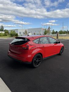 2016 Ford Focus SE   - Photo 7 - Sherwood, OR 97140