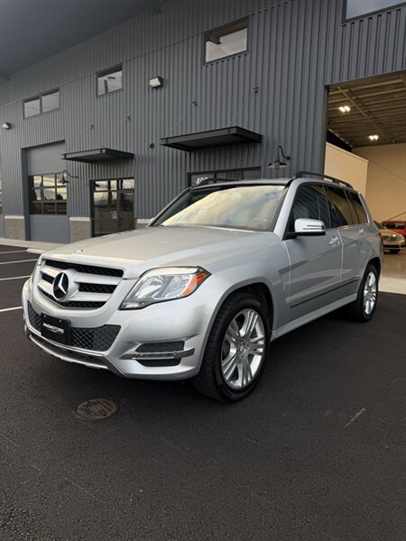 Iridium Silver Metallic 2014 Mercedes-Benz GLK SUV / Crossover All-Wheel Drive 7-Speed Automatic