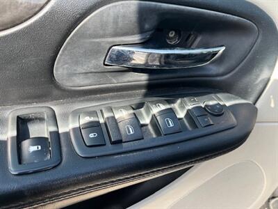2016 Dodge Grand Caravan SXT   - Photo 5 - Bloomington, CA 92316