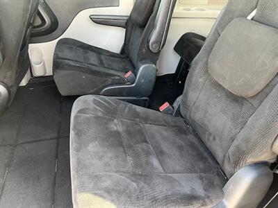 2016 Dodge Grand Caravan SXT   - Photo 12 - Bloomington, CA 92316