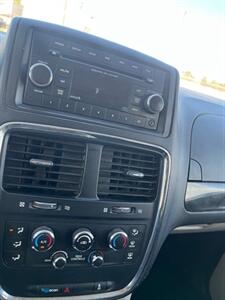 2016 Dodge Grand Caravan SXT   - Photo 9 - Bloomington, CA 92316