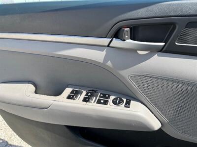 2017 Hyundai ELANTRA SE - Photo 5 - Bloomington, CA 92316