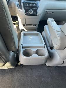 2012 Honda Odyssey EX-L w/Navi - Photo 14 - Bloomington, CA 92316