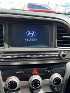 2019 Hyundai ELANTRA SE   - Photo 9 - Bloomington, CA 92316