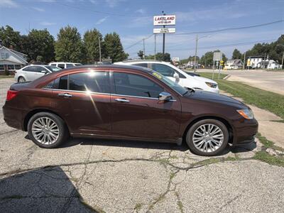 2013 Chrysler 200 Limited   - Photo 8 - Niles, MI 49120