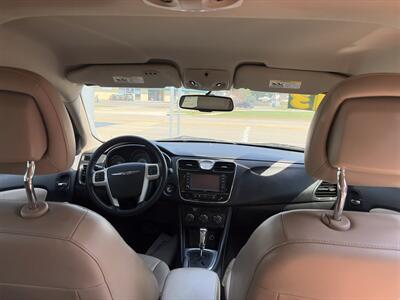 2013 Chrysler 200 Limited   - Photo 7 - Niles, MI 49120