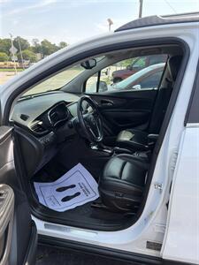 2020 Buick Encore Essence   - Photo 5 - Niles, MI 49120