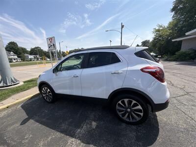 2020 Buick Encore Essence   - Photo 3 - Niles, MI 49120